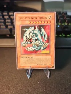 Yugioh BLUE EYES TOON DRAGON SDP 020 - Image 1
