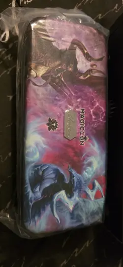 MTG MagicCon Amsterdam 2026 Black Lotus VIP-Exclusive Quiver Bolt Card Case - Image 1