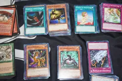 TCG Bulk Lot 140 MTG Cards and 600 Yugioh Cards - Image 4