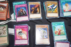 TCG Bulk Lot 140 MTG Cards and 600 Yugioh Cards - Image 5