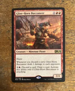 Glint-Horn Buccaneer NM 141 / 280 Core Set 2020 M20 English Regular Pirate - Image 1