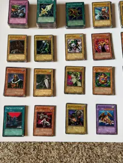 Yu‑Gi‑Oh! Card Lot – 250+ Cards – Well‑Used – Includes Dark Magician / Red‑Eyes - Image 4