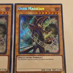 Yu-Gi-Oh! 2x TCG Dark Magician CT14-EN001 Limited Secret Rare NM - Image 2