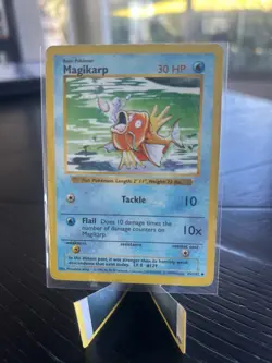 Magikarp 35/102 Uncommon Shadowless Vintage 1999 Base Set Pokemon Card DMG - Image 1