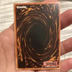Konami Yu-Gi-Oh! Blue-Eyes White Dragon SDK-001 Ultra Rare Holo Unlimited - Image 2
