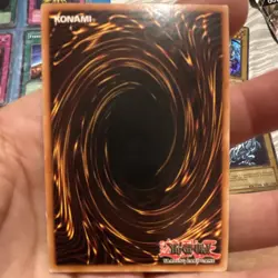 Konami Yu-Gi-Oh! Blue-Eyes White Dragon SDK-001 Ultra Rare Holo EN Unlimited - Image 2