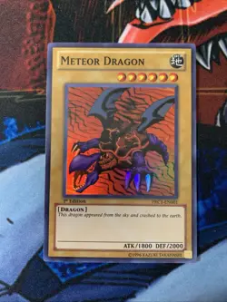 Yu-Gi-Oh Meteor Dragon PRC1-EN001 Super Rare 1st Edition Near Mint Condition - Image 3