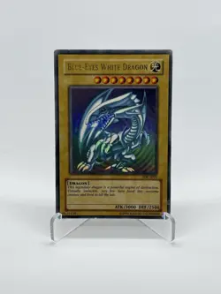 Blue-Eyes White Dragon SDK-E001 Unlimited Yu-Gi-Oh Starter Deck Kaiba MP - Image 1