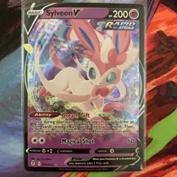 Sylveon V - Holo - Evolving Skies - 074/203 NM Pokemon TCG - Image 1