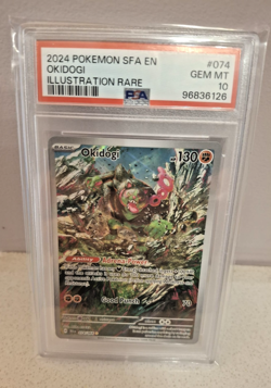 PSA 10 OKIDOGI #074 2024 POKEMON SHROUDED FABLE ILLUSTRATION RARE - Image 1