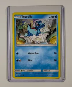 Totodile - 18/73 (2017 Shining Legends) Regular Pokemon Card - Image 1