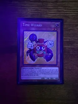 Time Wizard (Chibi) MZMU-EN060 Yugioh Maze of Muertos LP - Image 2