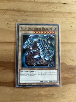 Blue-Eyes White Dragon SDWD-EN002 Common Yugioh NM - Image 1