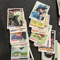 1978 Topps Baseball Card Lot (135 Total Cards) No Dupes/All-Stars/RCs Mostly EX - Image 2