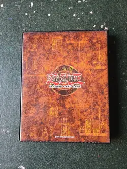 Yu-Gi-Oh Vintage Collection Card Sleeves Book 1996 One Page Is Ripped With Cards - Image 2