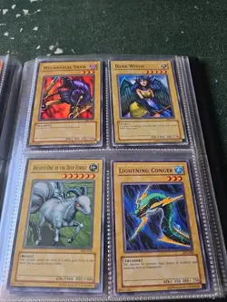 Yu-Gi-Oh Vintage Collection Card Sleeves Book 1996 One Page Is Ripped With Cards - Image 5