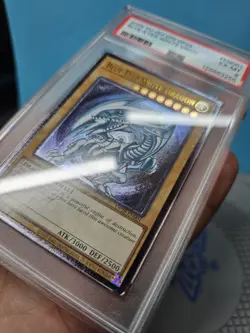 Yu-Gi-Oh TCG Blue-Eyes White Dragon OP28-EN001 Ultimate Rare PSA 6 - Image 3