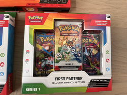 2x First Partner Illustration Collection Series 1 + 1x Pokemon Day 2026 Box - Image 3