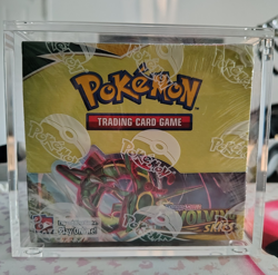 Pokemon TCG Evolving Skies Sealed Booster Box 36 Packs English 2021 - Image 1