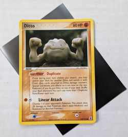 Ditto Geodude 62/113 Delta Species Regular Common LP Pokemon 2005 - Image 1
