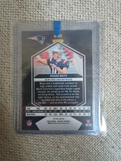 2024 Panini Mosaic - Rookies Drake Maye #303 Silver Prizm Variation SP Holo (RC) - Image 2
