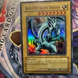 Blue Eyes White Dragon DLG1-EN002 Super Rare Yugioh 1996 1st edition! - Image 1