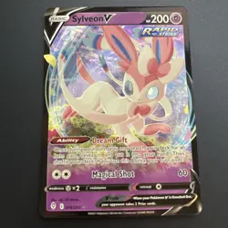 Sylveon V 074/203 Holo V Rare Evolving Skies Pokemon Near Mint - Image 1