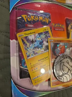 Pokemon TCG: Fusion Strike Booster Pack & Vivid Voltage Pack + Coin Blister 820650808982 - Image 2