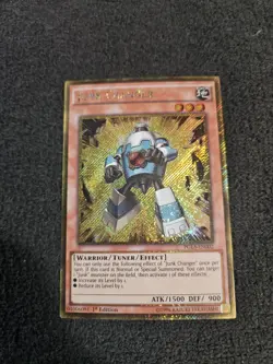 Junk Changer (PGL3-EN002) - Gold Secret Rare - Near Mint - 1st Edition - Image 1