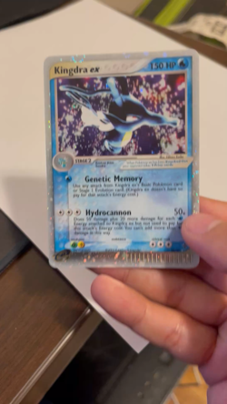 Pokemon TCG - Kingdra ex Holo Ultra Rare Dragon 92/97 LP (Crease - See pics) - Image 2