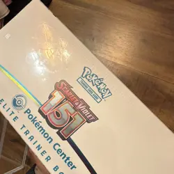 Pokemon Center Scarlet & Violet 151 Elite Trainer Box w/acrylic case - Image 4