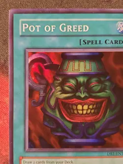 Yugioh Pot of Greed DB1-EN134 Super Rare VLP/NM - Image 2