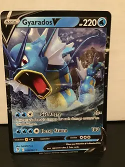 Gyarados V 028/203 Holo Ultra Rare Pokemon Evolving Skies - Image 1