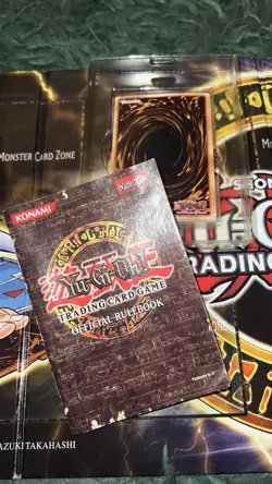 Yu Gi Oh Structure Deck Invincible Fortress 1st Edition + Play Mat + Random Lot - Image 4