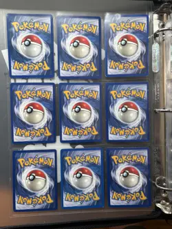 Pokemon Vintage Binder Lot Rare 1st eds - Charizard 45 HOLO ! 500+ cards LP!!! - Image 2