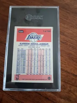 1986-87 Fleer #1 Kareem Abdul-Jabbar Los Angeles Lakers SGC 7.5 NM+ HOF - Image 2