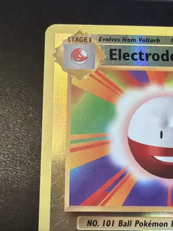 Electrode 40/108 Pokemon Evolutions Reverse Holo LP Well Centered Ships Free - Image 3