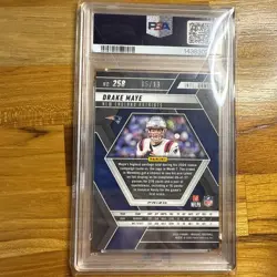 2025 Panini Mosaic - Drake Maye #258 Spectris Green Mosaic Prizm /13 PSA 10 🔥 - Image 2