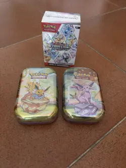 Bundle Pokemon Evoluzioni Prismatiche + 2 Mini Tin SEALED - Image 1