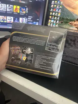 Pokemon ETB Pitch Black - Image 2