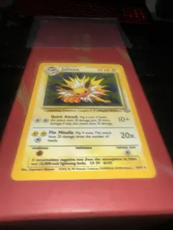 Jolteon 4/64 Holo Rare Jungle Pokemon Unlimited Holo MP - Image 2