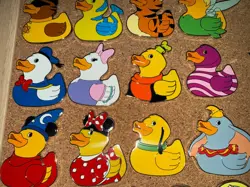 Ducks of Disney Mystery Pack Set, Rubber Duckies, Complete set of 16 pins - Image 4