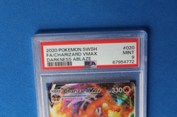 2020 POKEMON SWSH DARKNESS ABLAZE FA/CHARIZARD VMAX #20 PSA 9 - Image 2