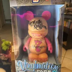 LE Disney Vinylmation 40th Anniversary Park #7 Magic Kingdom 7 Adventures 9" - Image 1