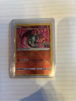 Radiant Charizard 011/078 Pokemon GO Radiant Rare Holo EN 160HP - Image 2