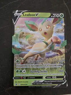 Leafeon v SWSH194 - Sword & Shield Black Star Promo - Pokemon Card Near Mint - Image 1