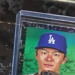 2025 Topps Chrome Platinum Yoshinobu Yamamoto Dodgers Black Toile #8 03/10 - Image 3