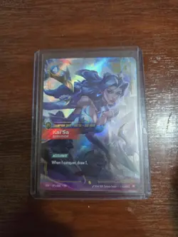 Crystal Rose Kai'Sa Survivor SP1/006 Riftbound Vendetta Alternate Art - Image 2