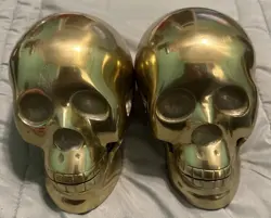 ORIGINAL DISNEY PIRATES OF THE CARIBBEAN RIDE TREASURE PROP GOLD SKULL EUC - Image 1