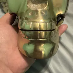 ORIGINAL DISNEY PIRATES OF THE CARIBBEAN RIDE TREASURE PROP GOLD SKULL EUC - Image 3